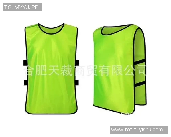 潮流必备足球短袖球星印花设计彰显运动时尚与青春个性魅力