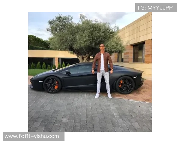 足球巨星坐车时的奢华生活与独特选择揭秘车内风景和品牌偏好