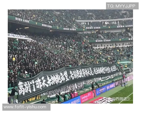 足球巨星陪你在线畅聊揭秘赛场内外精彩瞬间