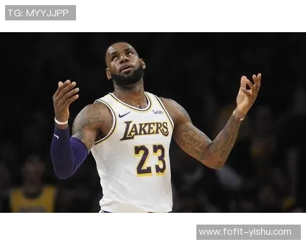 足球球星摊手动作引发热议粉丝纷纷猜测背后隐藏的情感与心理变化