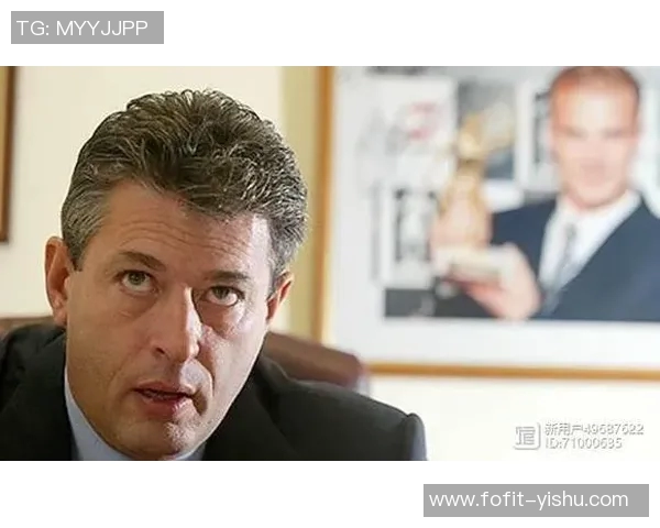 足球球星背后的推手：从经纪人到品牌塑造者的全方位影响力解析