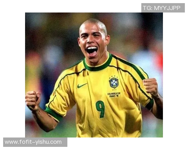 195黄金身高足球巨星的传奇之路与绿茵场巅峰瞬间