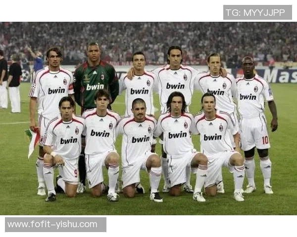 卡卡领衔攻守之星重现巅峰荣耀他在绿茵场的传奇依旧激励无数球迷 卡卡领衔攻守之星重现巅峰荣耀他在绿茵场的传奇依旧激励无数球迷