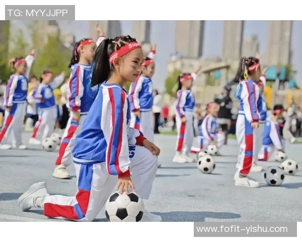 足球球星萌娃曝光名字揭秘 家庭生活温馨瞬间让人感动